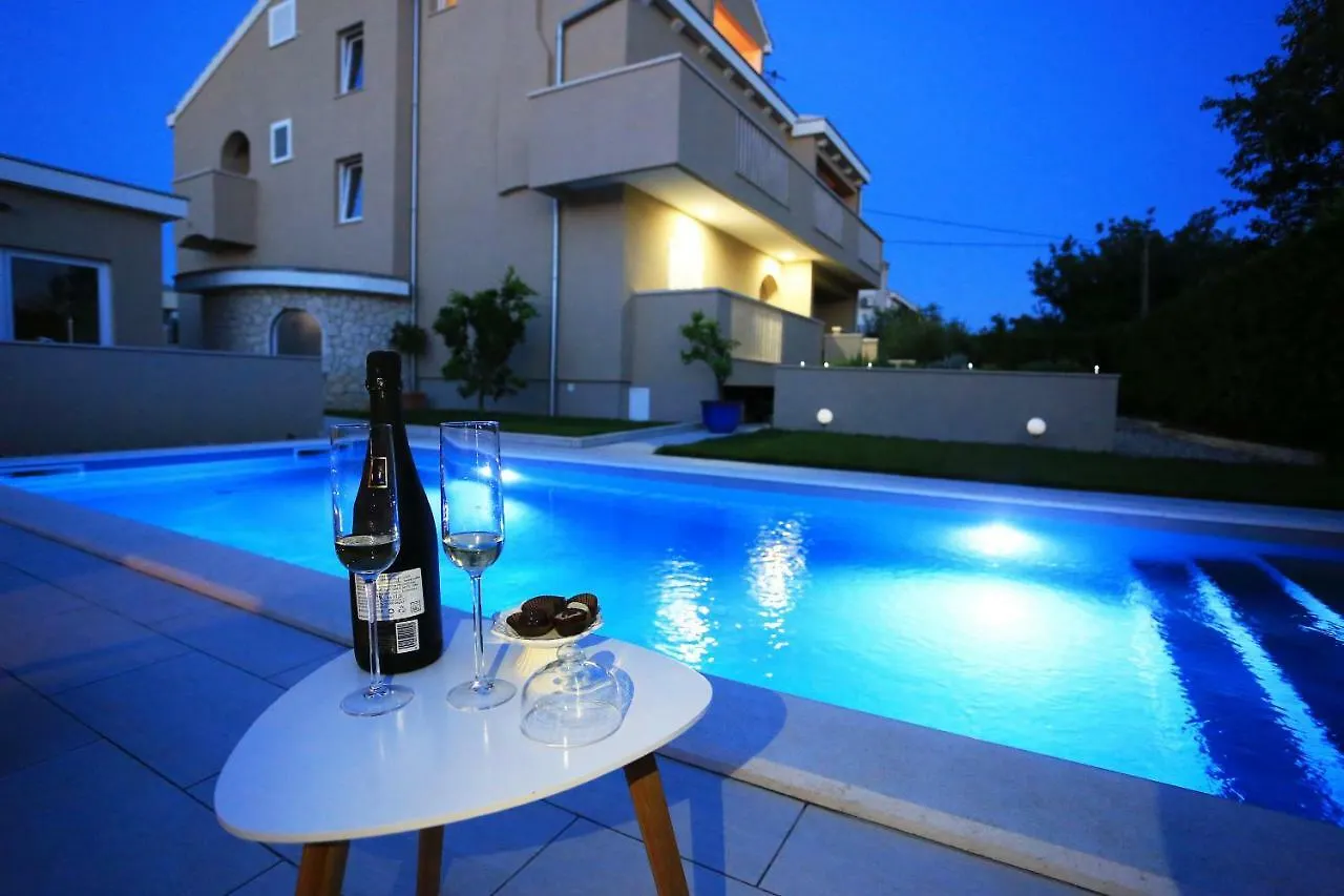 Ferienwohnung Lotos Zadar Apartment