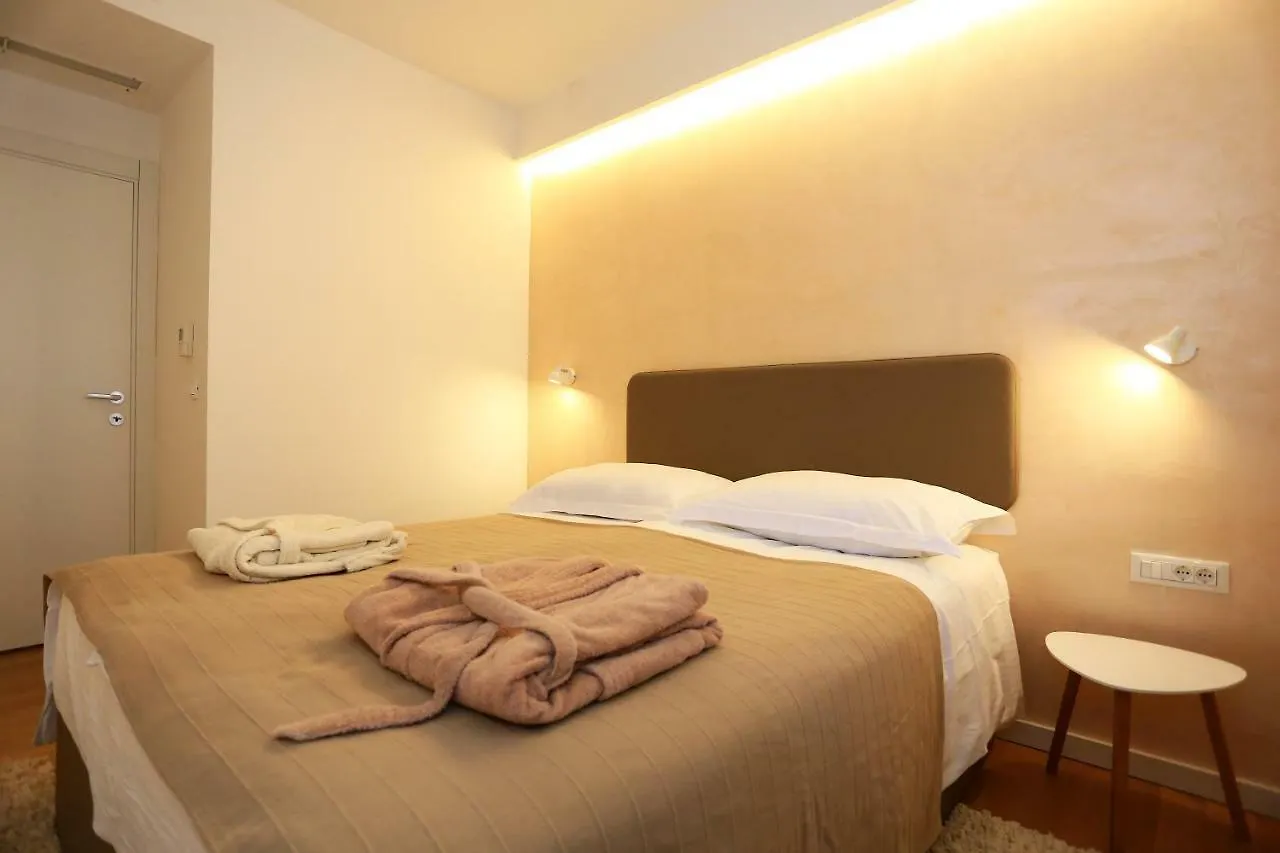Ferienwohnung Lotos Zadar 0*,