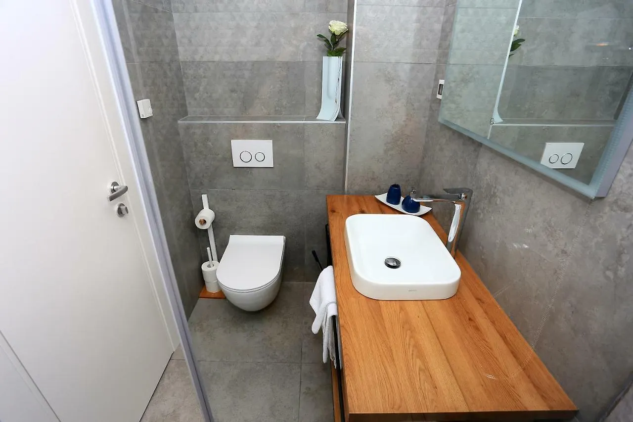 Ferienwohnung Lotos Zadar Apartment